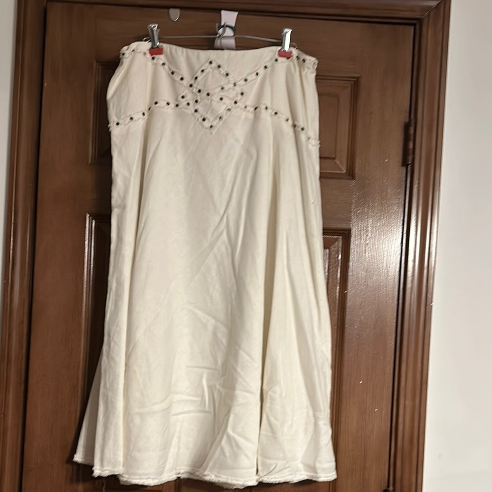 Elegant Cream Skirt